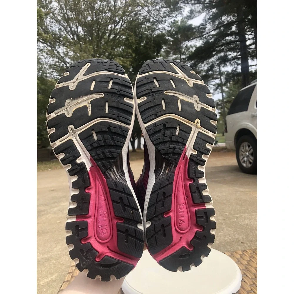 Vintage Brooks Adrenaline GTS 18 Women Running Shoes Athletic Purple Size 6